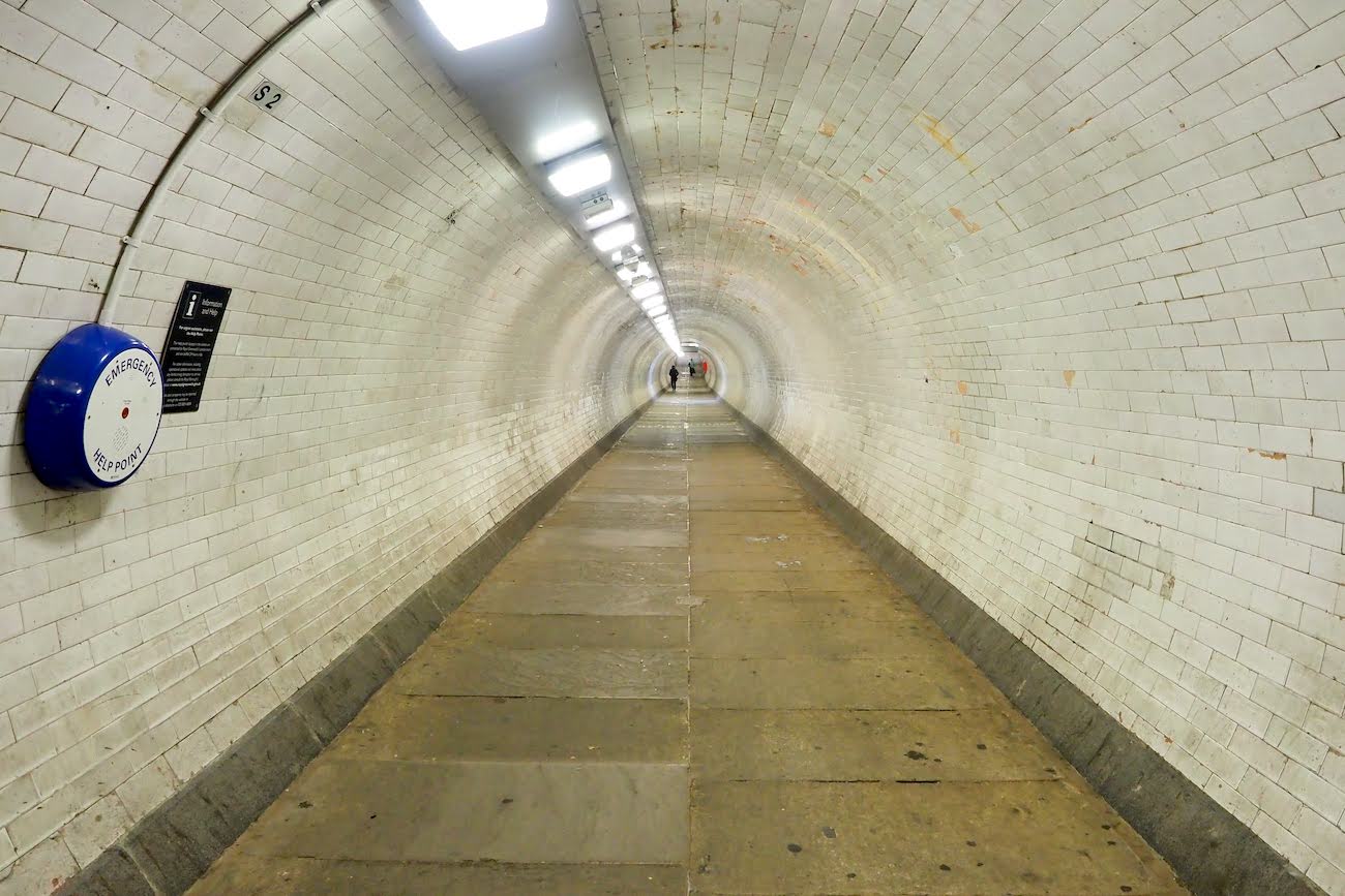 グリニッジの地下トンネル